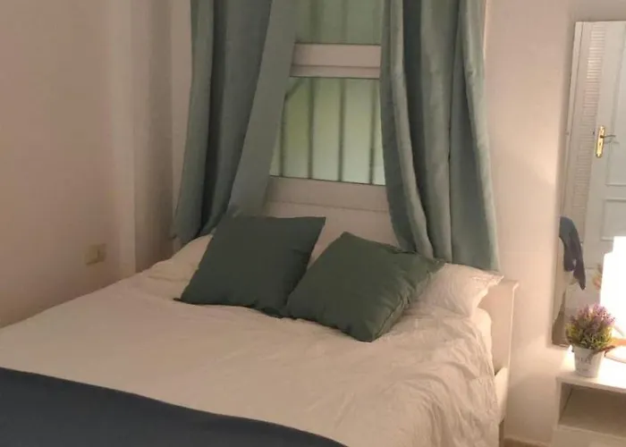 Centric Front Apartment *