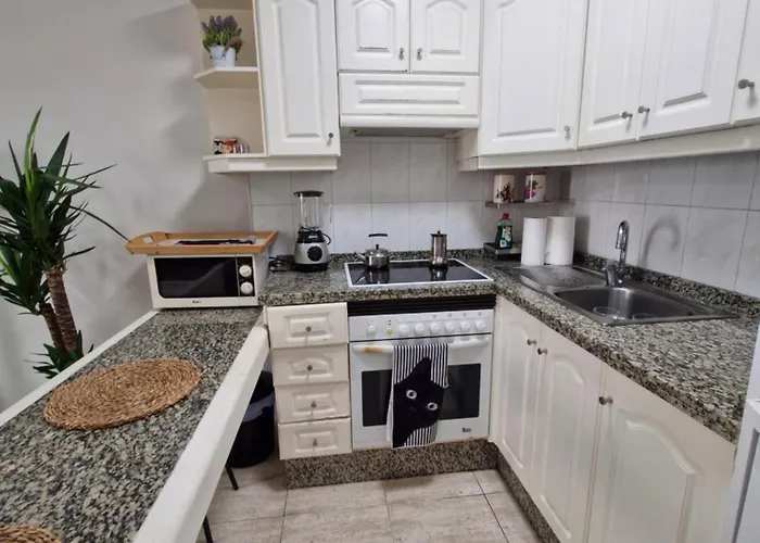 Centric Front * ארונה